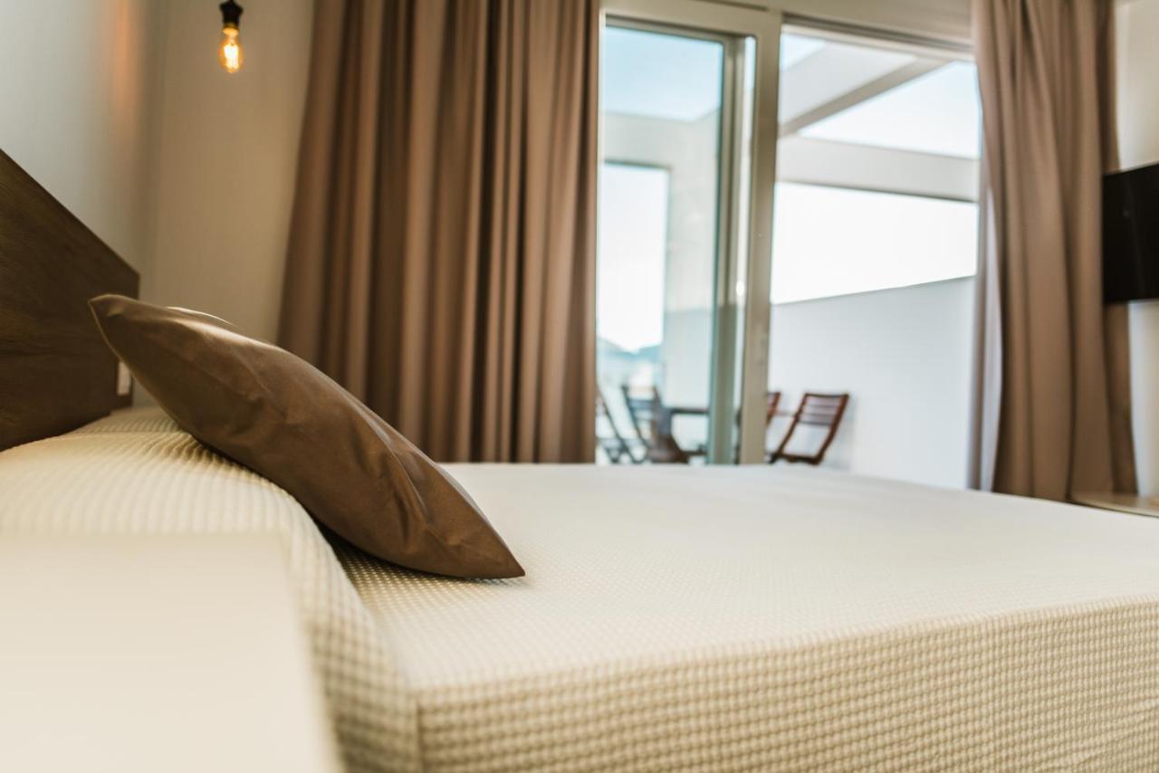 Apartamentos Zhr Захара де лос Атунес Екстериор снимка