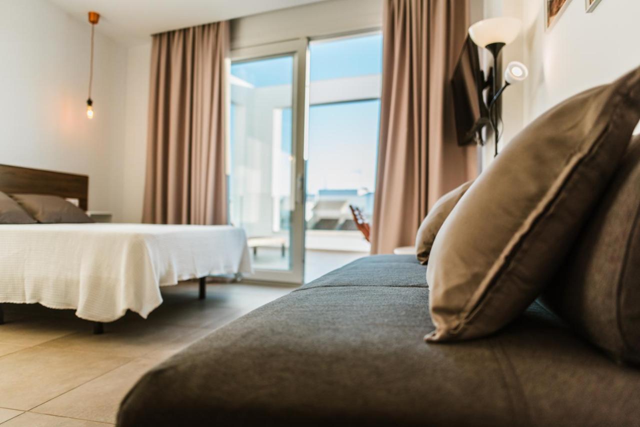 Apartamentos Zhr Захара де лос Атунес Екстериор снимка